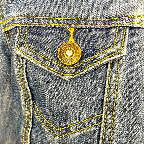 Laura Petites Medium Wash Denim Jacket Fitted Silhouette & Point Collar Size S - Picture 3 of 11